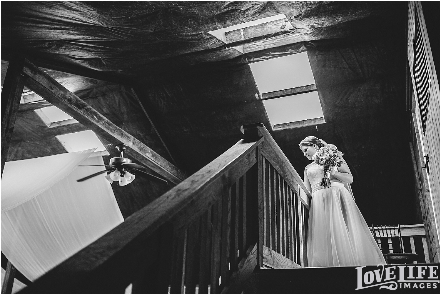 Bluemont Vineyard Wedding_0014.jpg