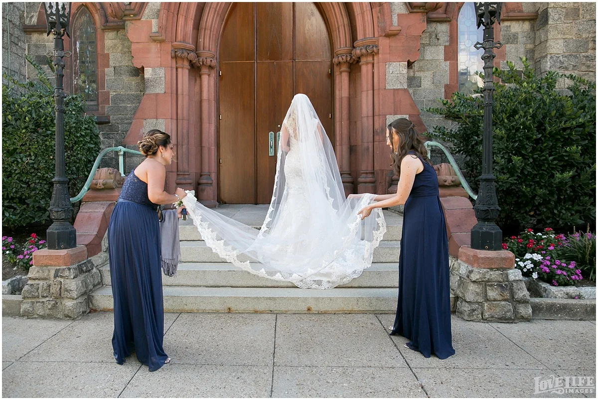 Mayflower Hotel DC Wedding bride outside church.jpg