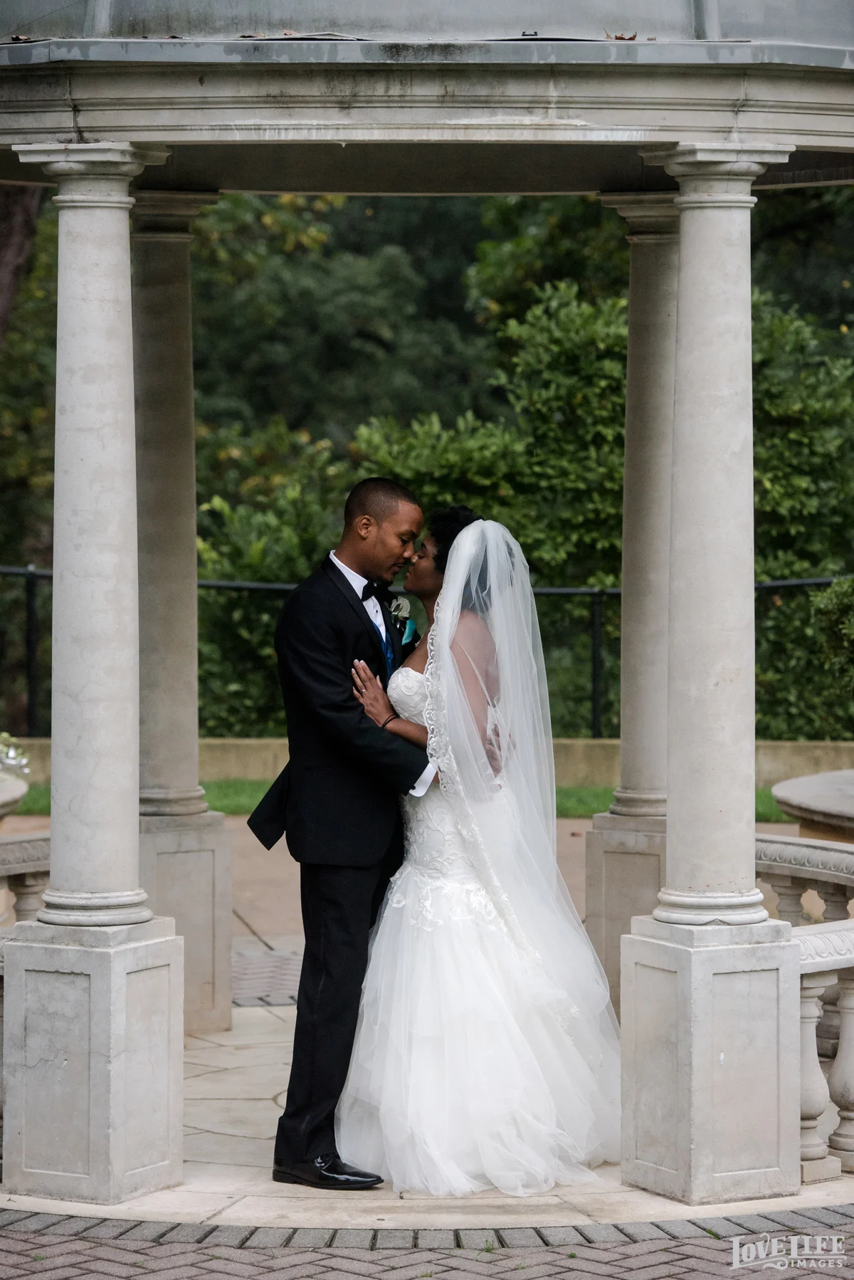 Omni Shoreham DC Wedding couple portrait in gazebo.jpg