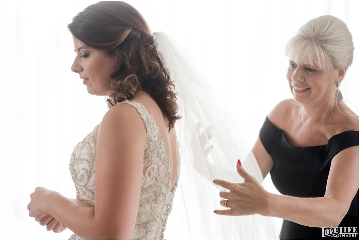 Belvedere Baltimore Wedding bride with veil.jpg