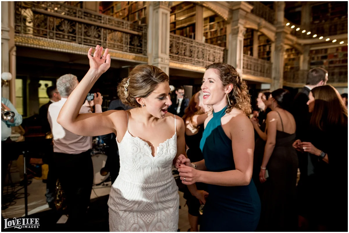 Peabody Library Baltimore Glam Wedding_0059.jpg