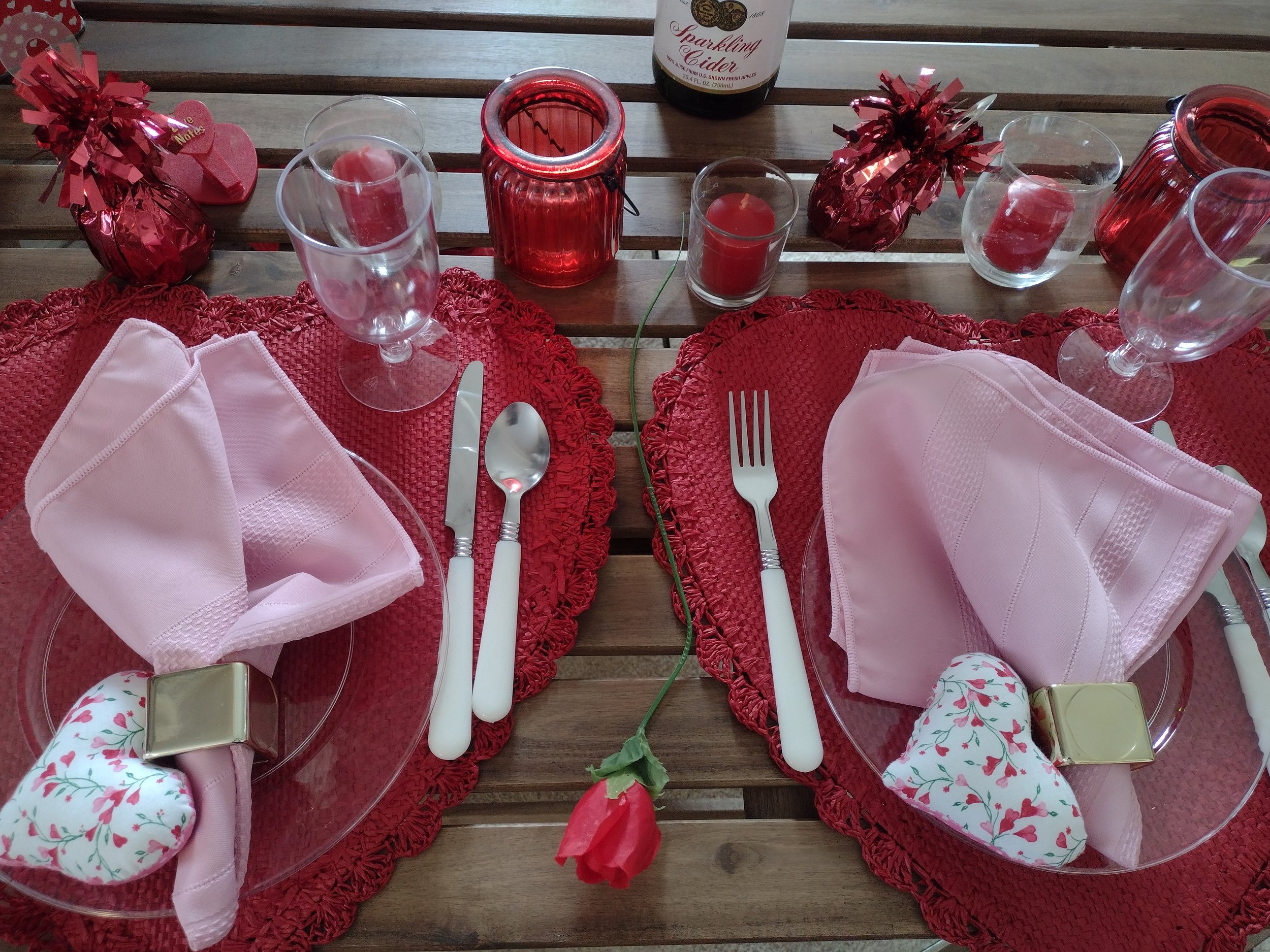 valentine table.jpg