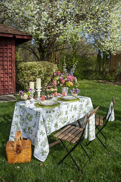 tea hut table.jpg