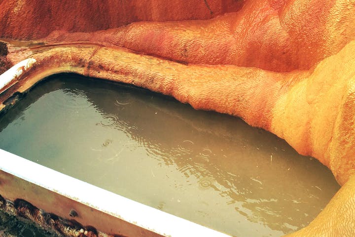 Image via mystichotsprings.com
