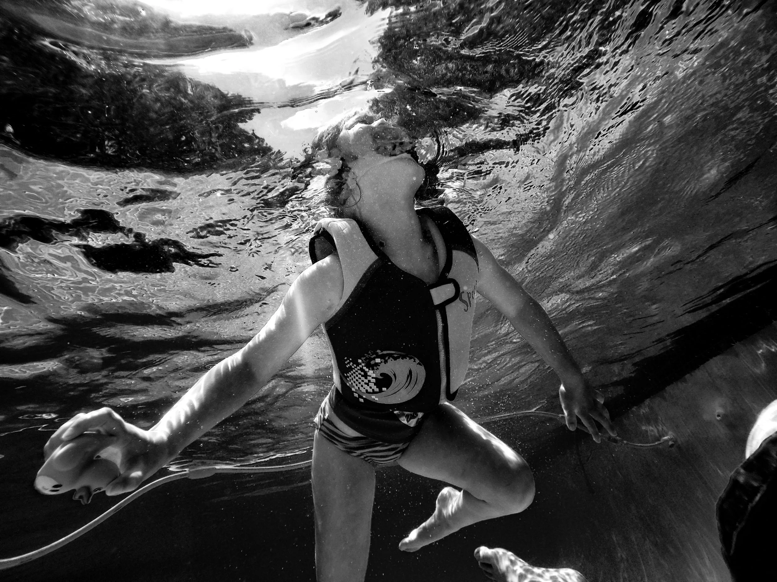 Black and White Underwater (4 of 4).jpg