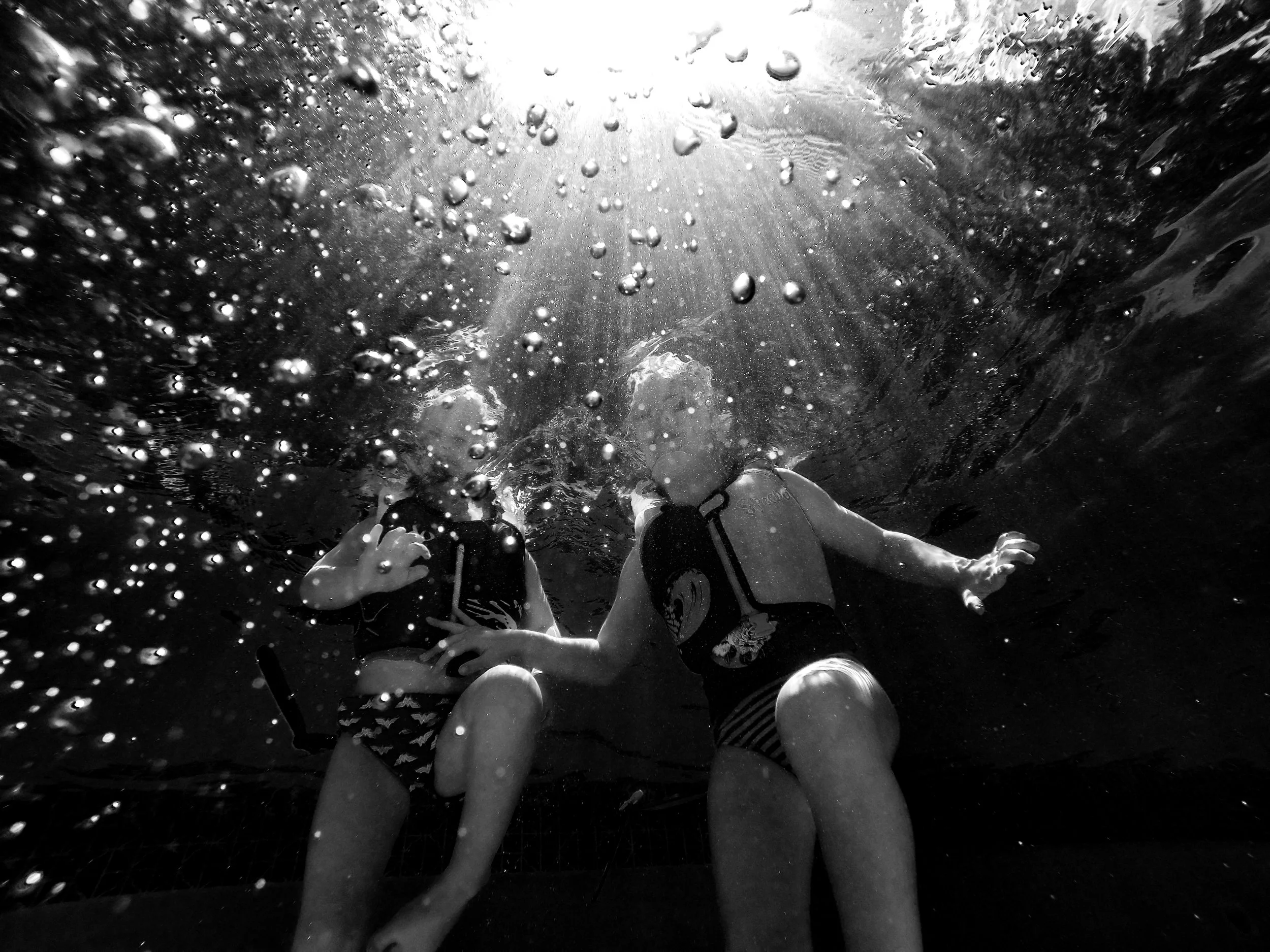 Black and White Underwater (2 of 4).jpg
