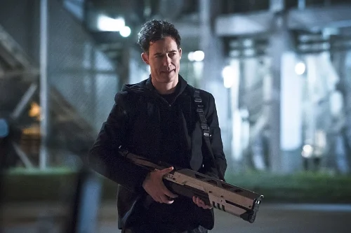 the-flash-season-2-finale-race-of-his-life-image-4.jpg