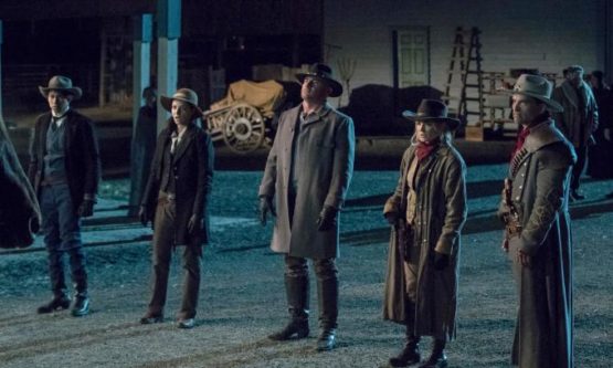 Legends-of-Tomorrow-3x18-1-555x333.jpeg