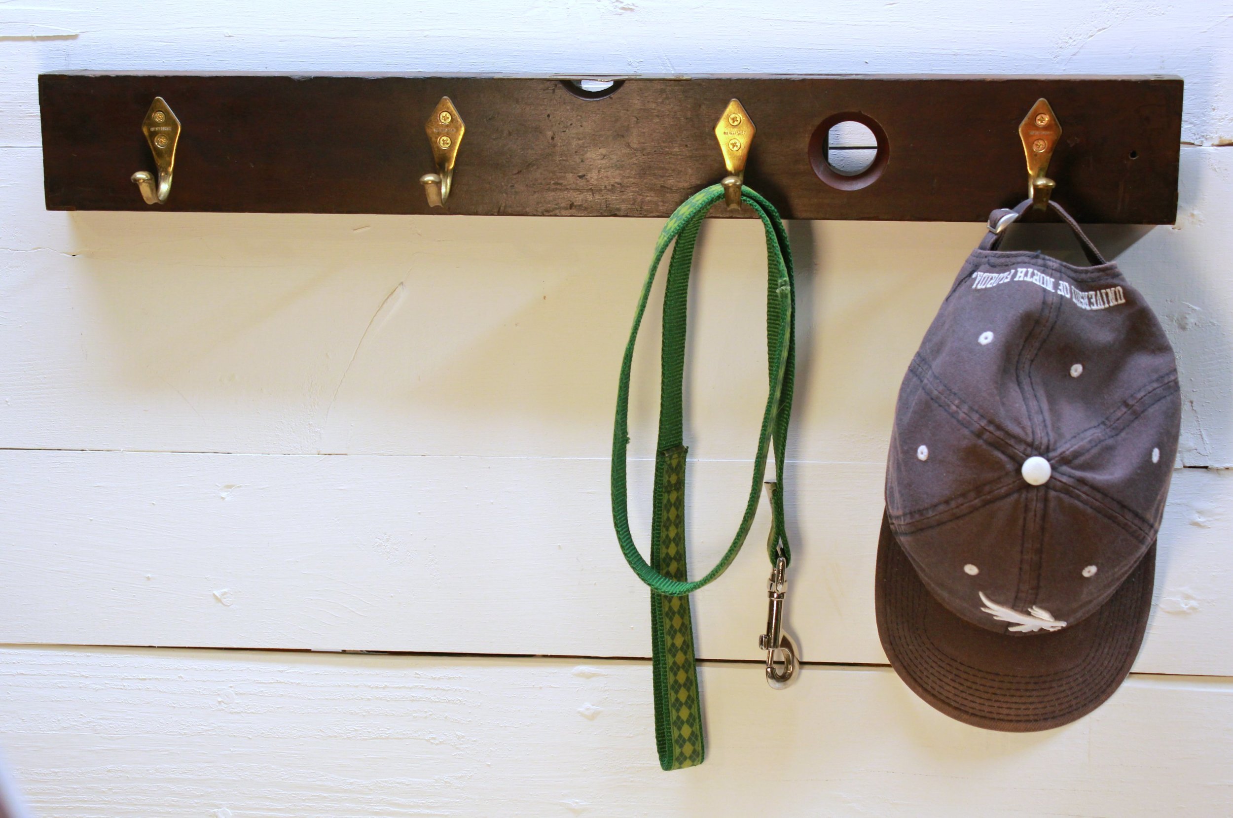 LevelHanger4hook(diamond)wLeashCapPMsmall.jpg