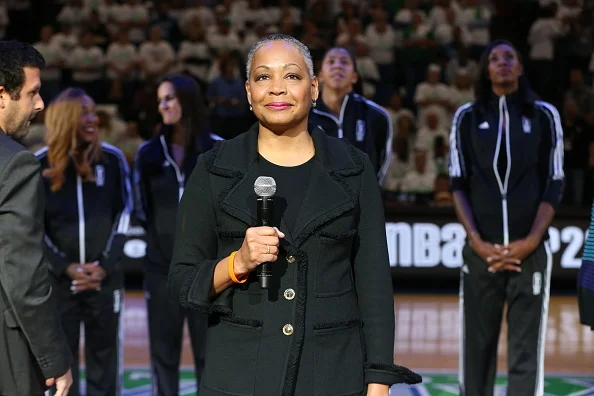 Lisa-Borders.jpg