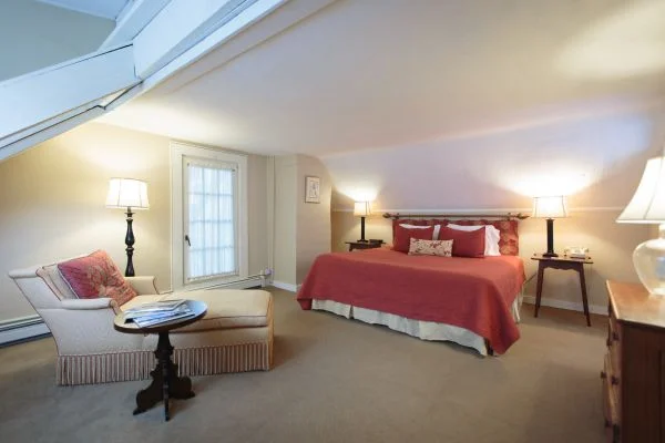 Room_1_1.jpg