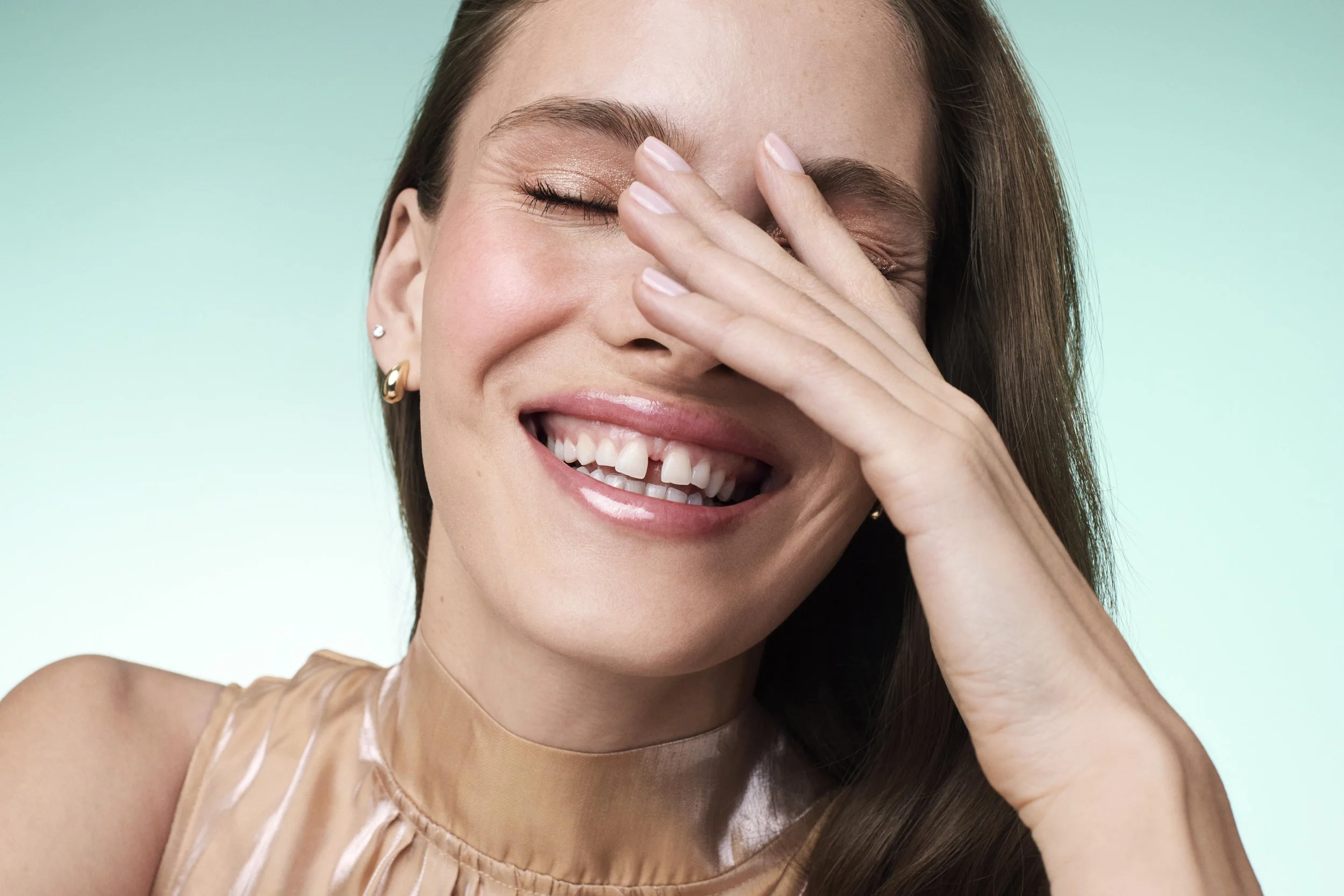 BM_HO25_Model_Digital_Anastasia_0728_v2_QC_R300 copy.jpg