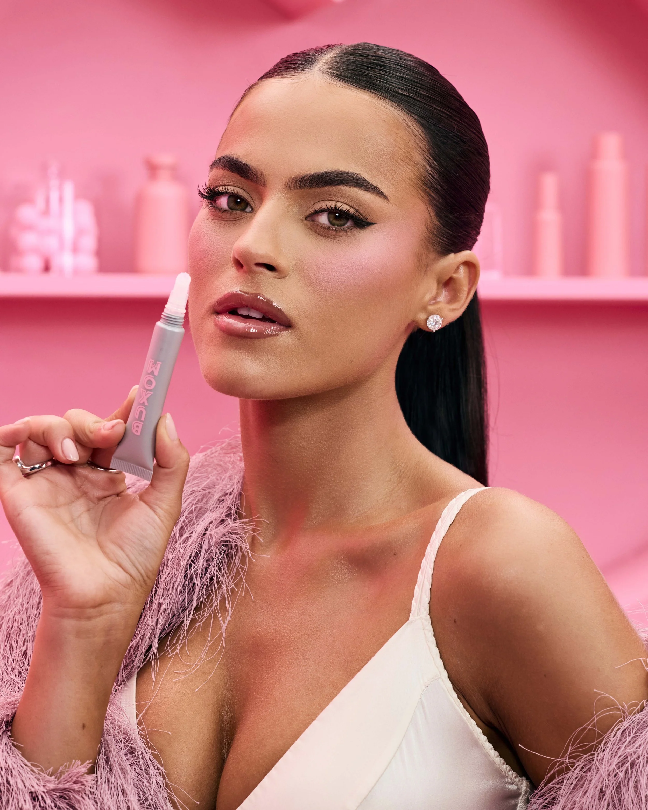 Buxom_EvaZar_PinkWorld_SJN_LSEE1964 copy 2.jpg