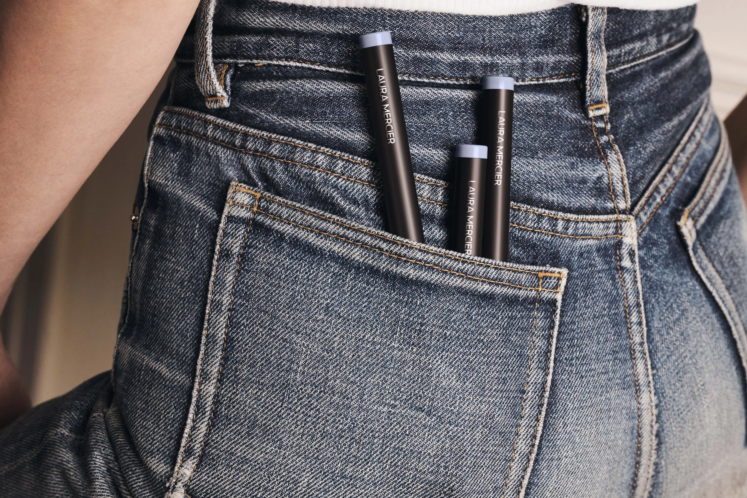 LM_2H26_CEEXT_KV_TAILORED DENIM_MARYNA_R300 copy.jpg