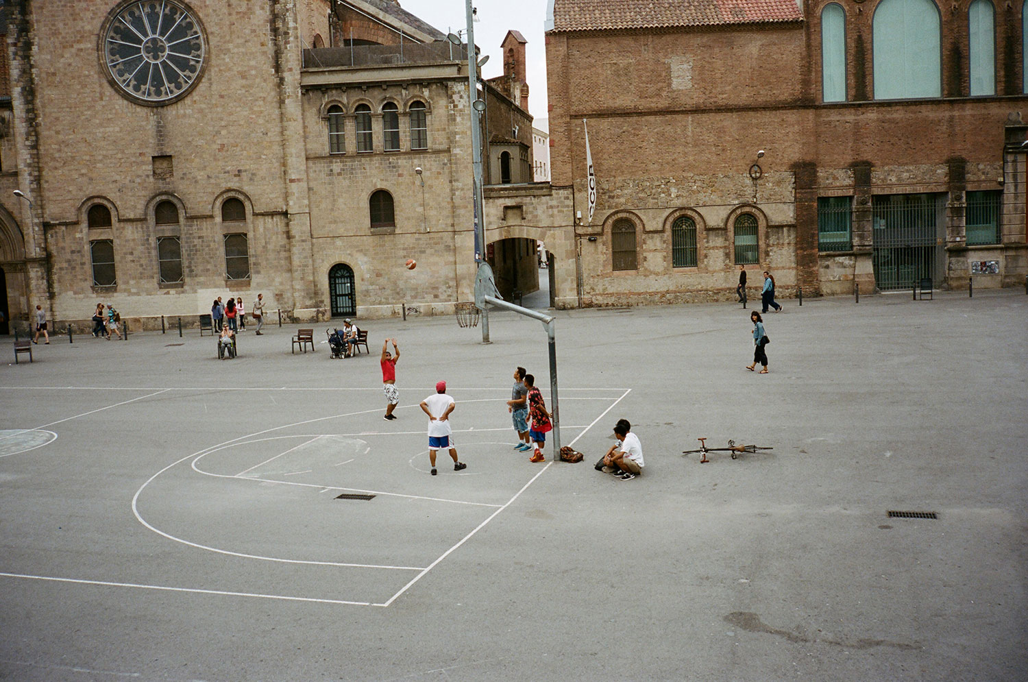LR20610002.jpg
