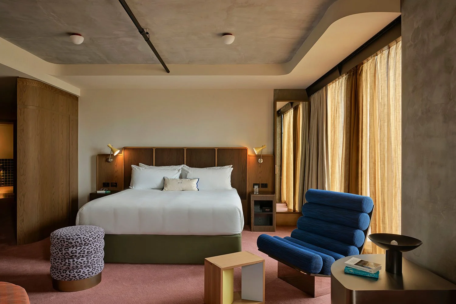 hannah-st-hotel_lookout-corner-suite_anson-smart.jpg