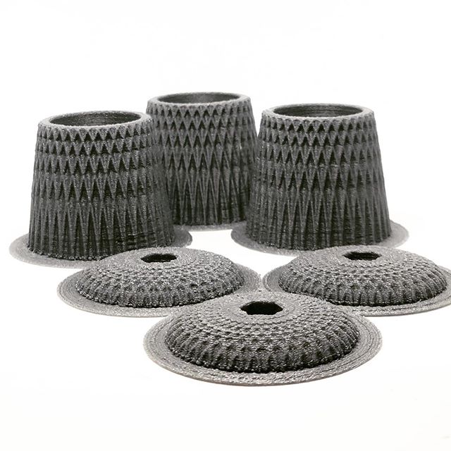 Exploring different joint systems makes for fun 3D printing!
#makersgonnamake #3dprinted #productdesign #design #minimal #minimalism #bnw #joint #designsg