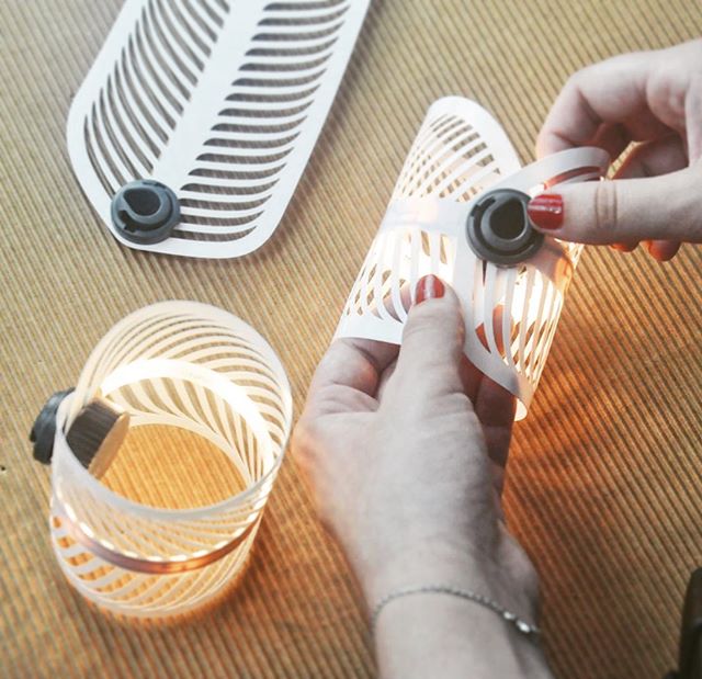 Setting up Diahs for shoot, and it’s so quick and easy! Excited to show you how it turned out ✨
.
.
.
#bts #decor #shootday #lights #lightingdesign #flatpack #flatpackfurniture #lightingdesign #instalove #design #productdesign #flatlaystyle