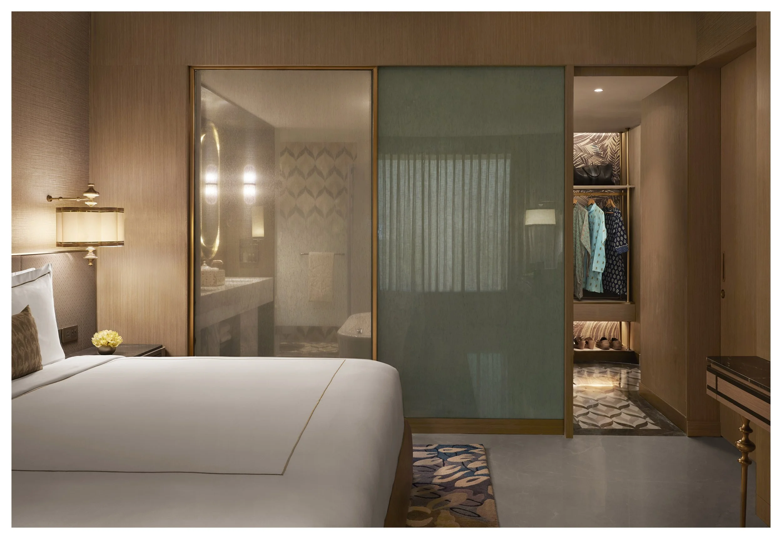 TAJ_JuniorSuiteBed2_6930.jpg