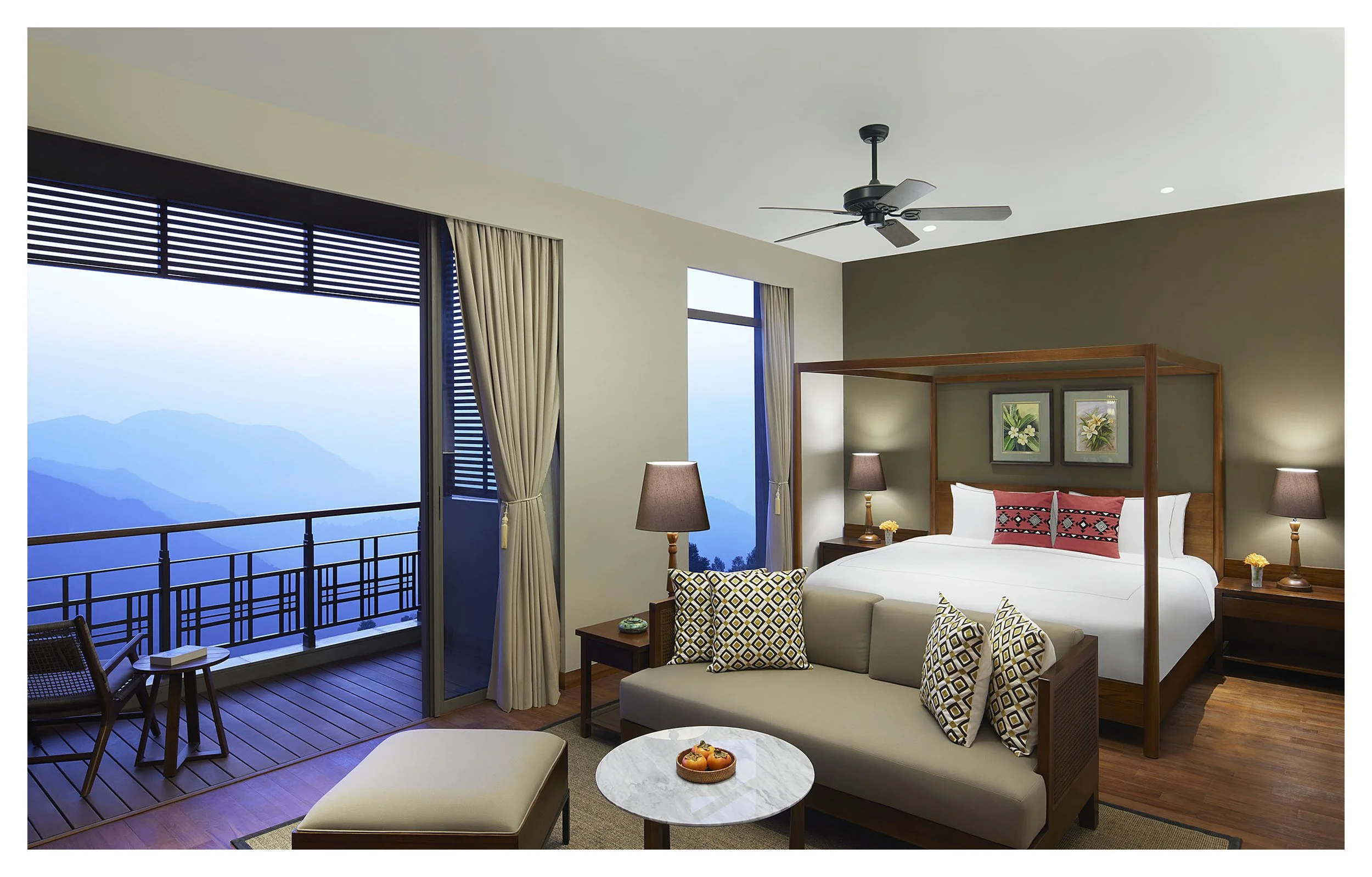 TCKD_LuxRoom_ValleyView_12099.jpg
