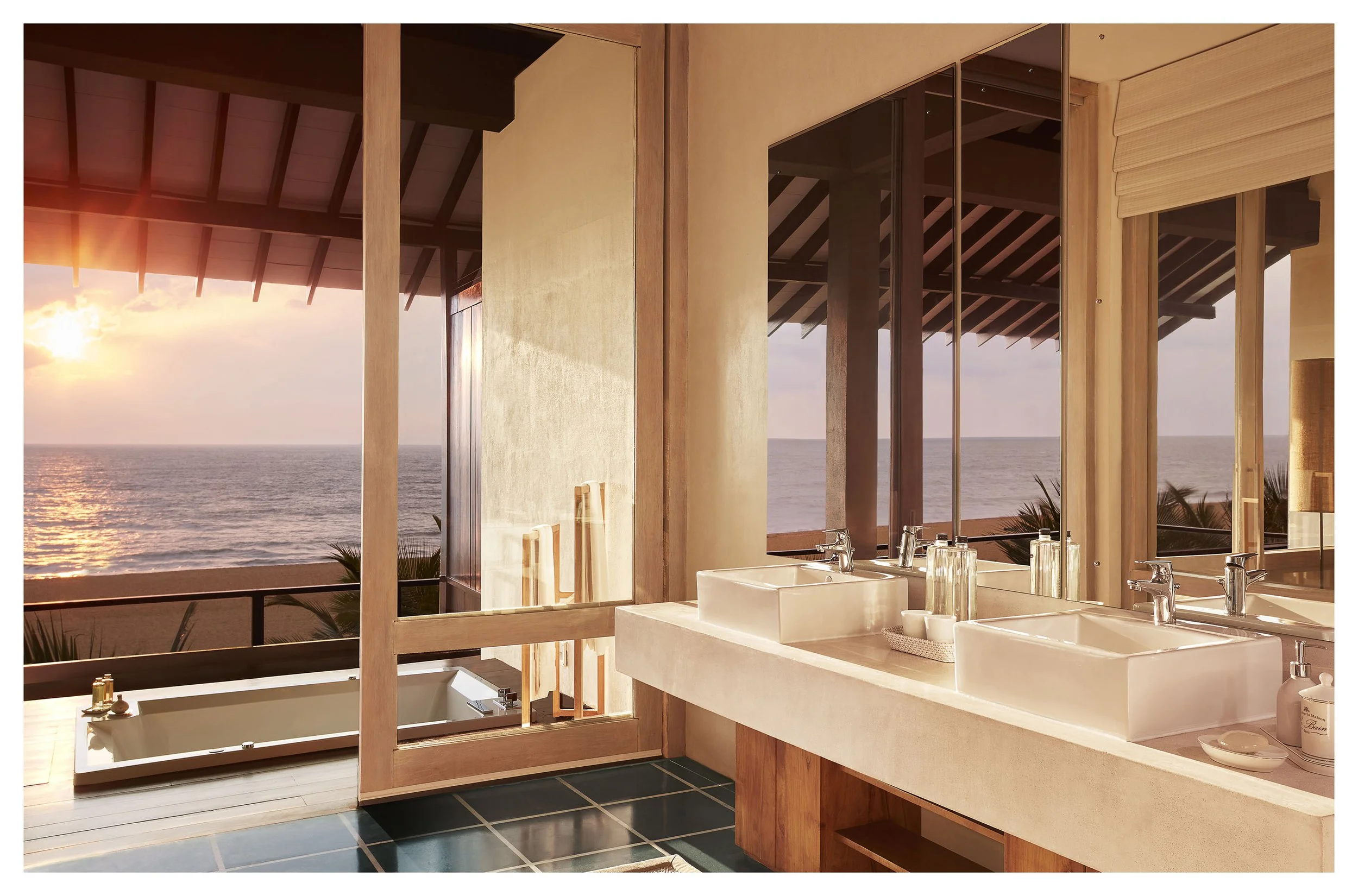 JBN_Suite414_Bathroom_0468.jpg