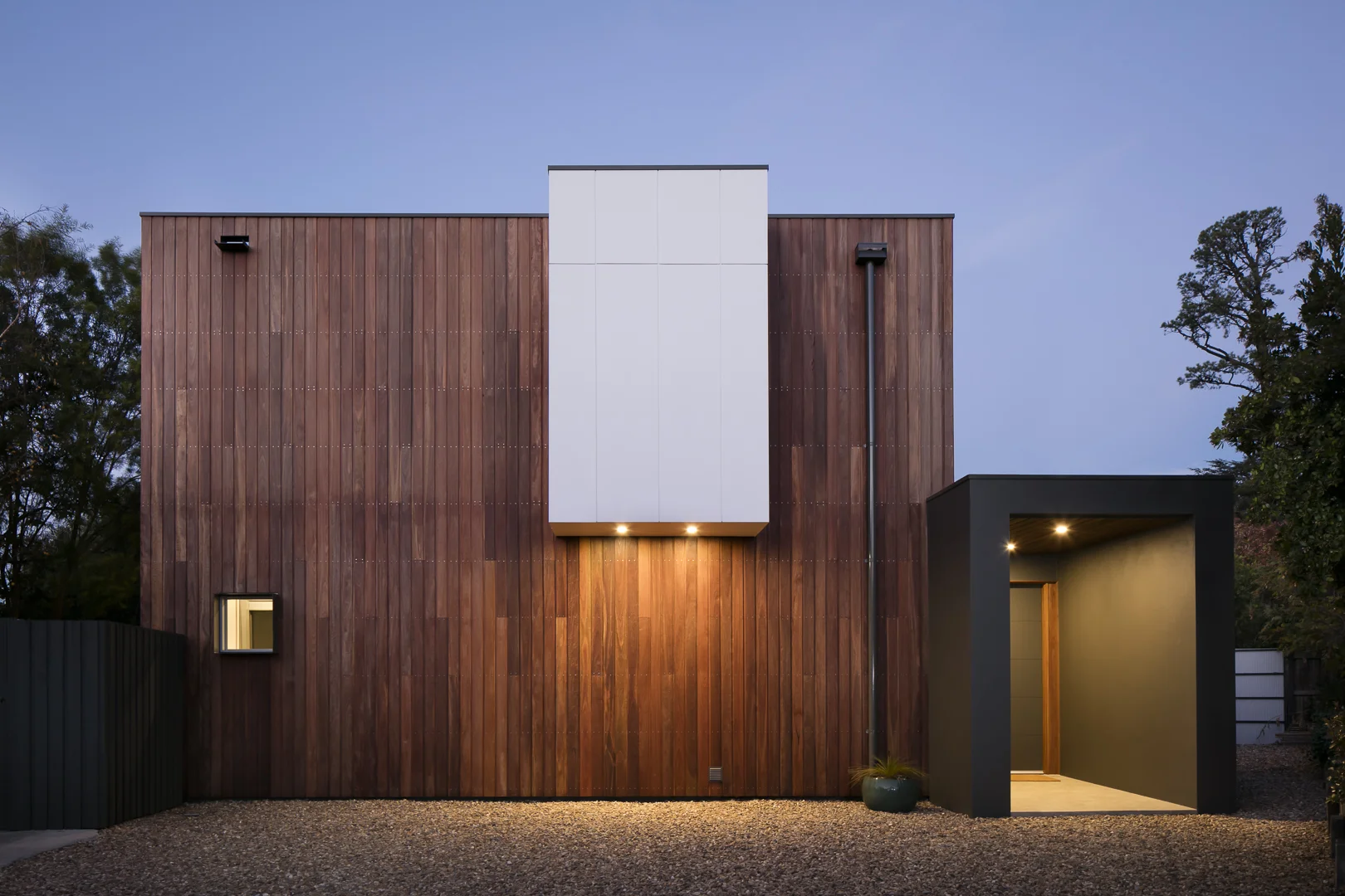 marina-mcdonald-architectural-photography-canberra-adam-hobill-design-exterior-timber-entrance