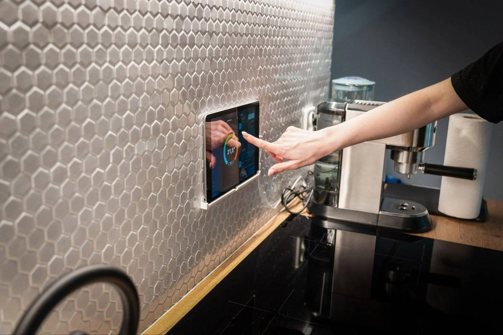 How Automation Helps Students Build a Productive Study Space