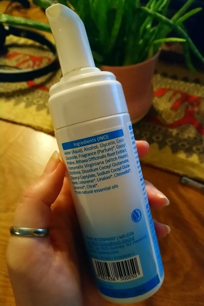 gentle cleansing foam weleda