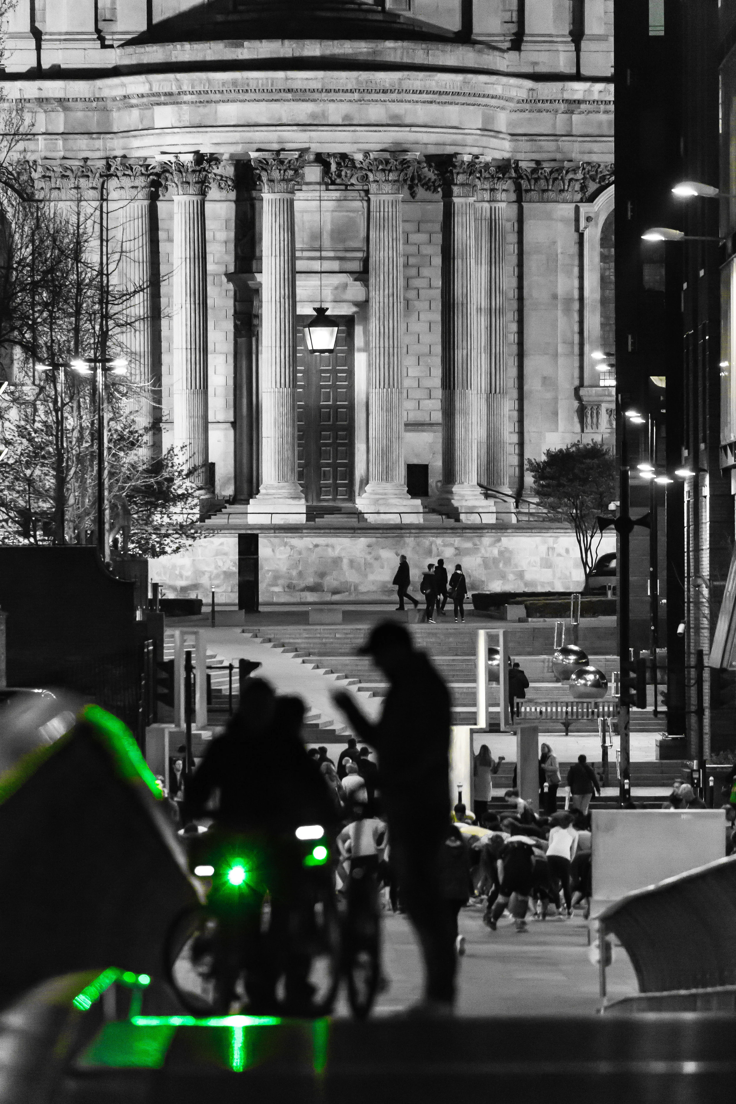 (141) Millennium Bridge and St. Paul's Cathedral, Ludgate Hill, London.jpg