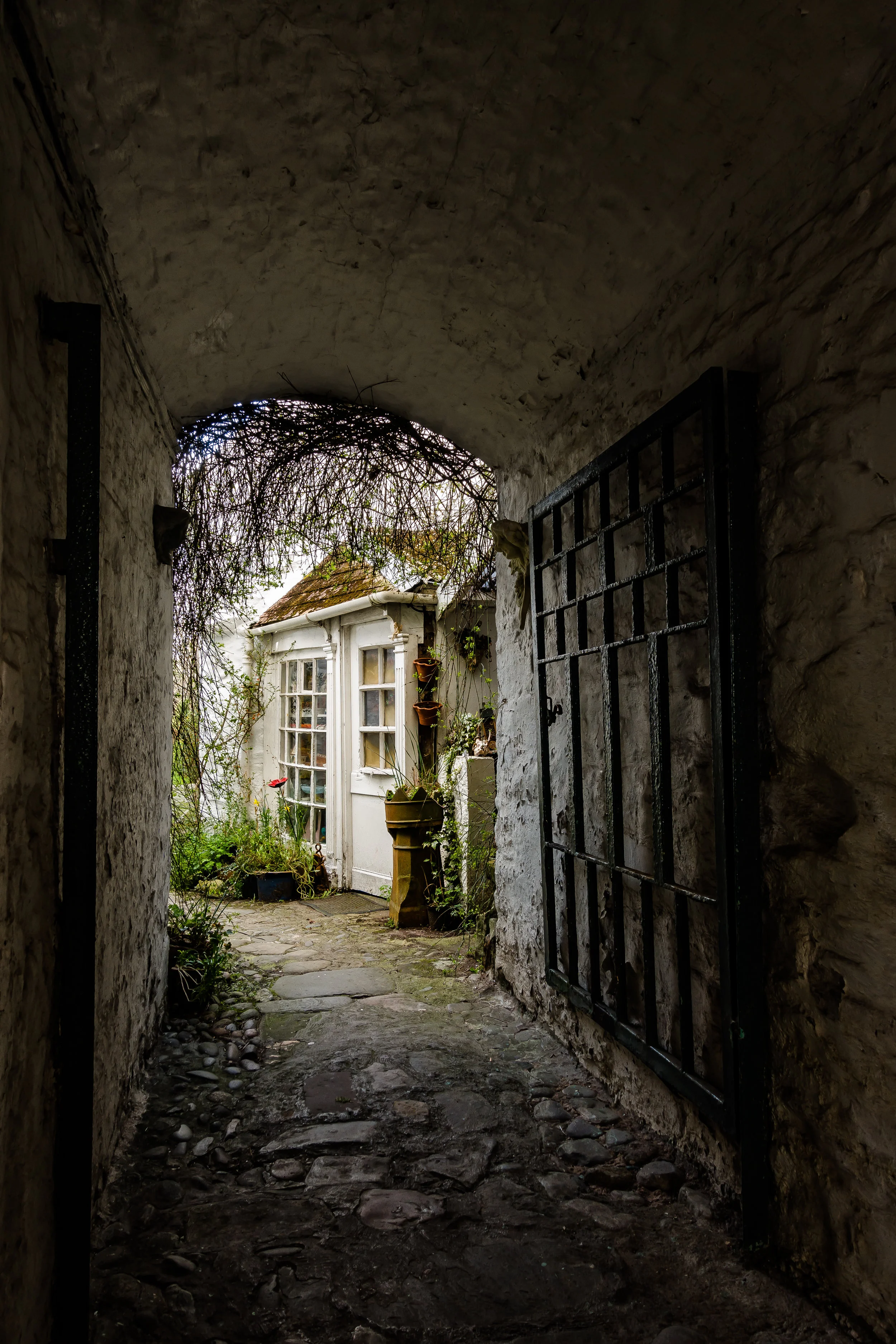 (786) Close off the High Street, Kirkcudbright, Dumfries and Galloway, Scotland .jpg
