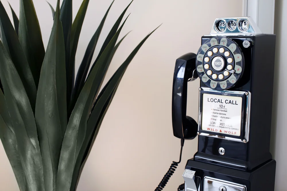 Telephone-01.jpg
