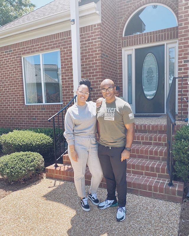 On this beautiful #Juneteenth 🖤 God smiled on the Wallace Family allowing us to close 🏠 back where it all began; our Home by the Sea. ⚓️ .
.
.
We are truly BEYOND Blessed. 👏🏽✨ Thankful to be returning home. Closer to Family. Closer to Friends. No