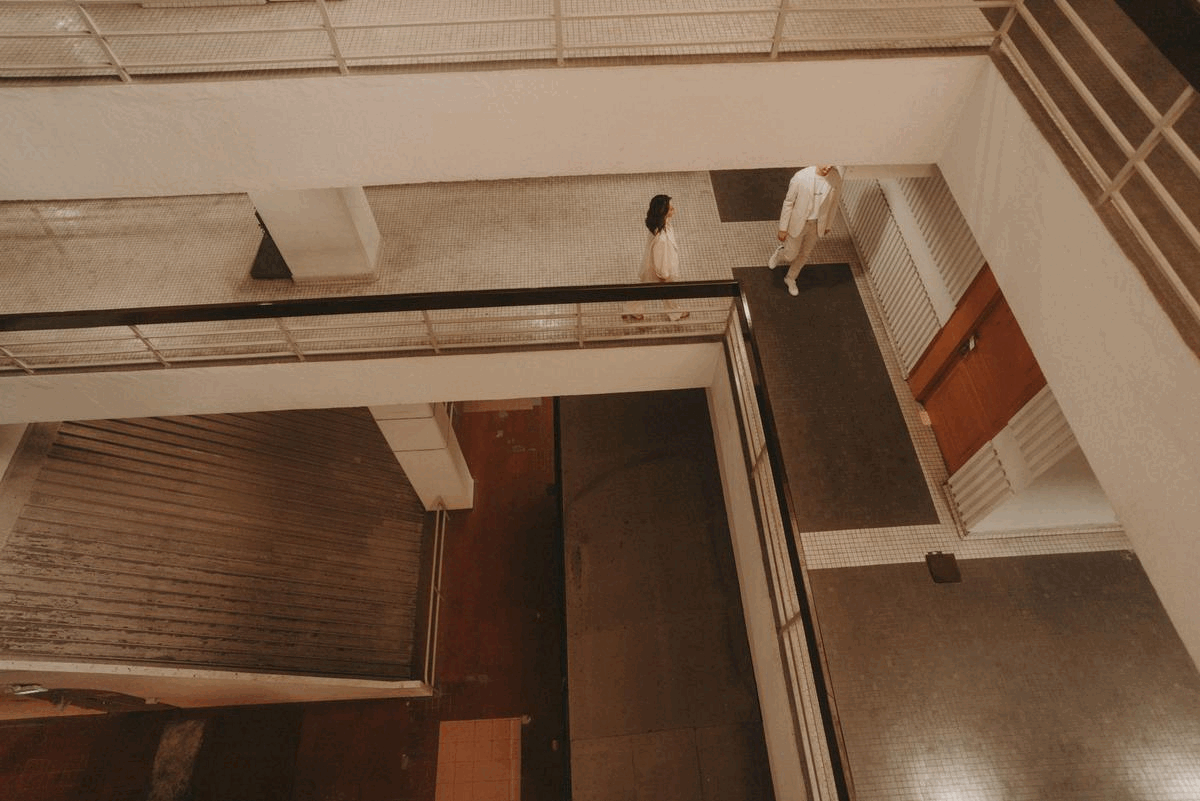 Golden Mile Photoshoot3.gif