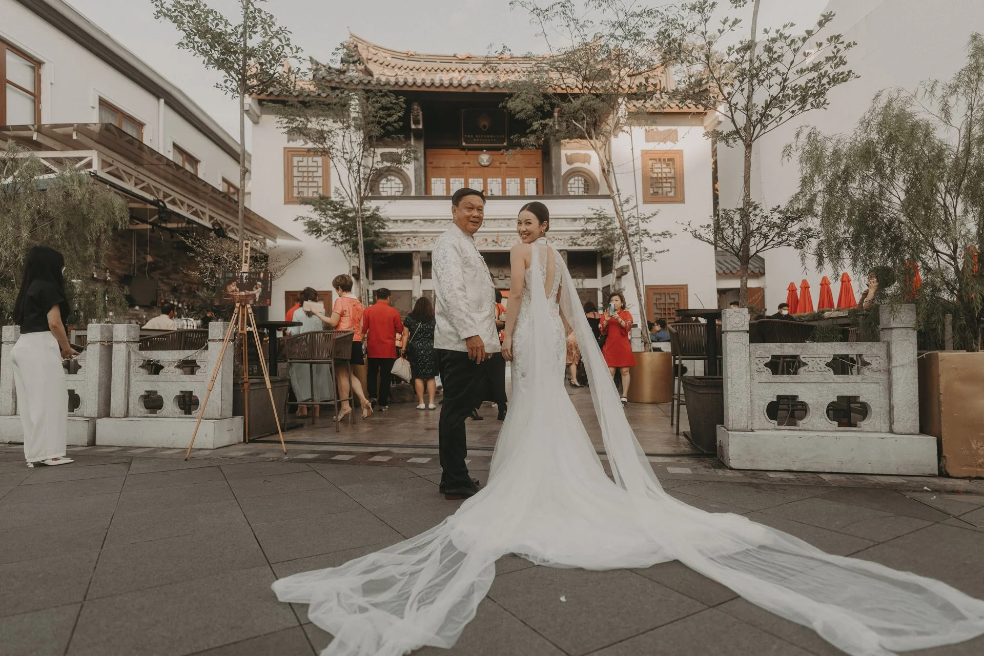 Riverhouse Wedding67.jpg
