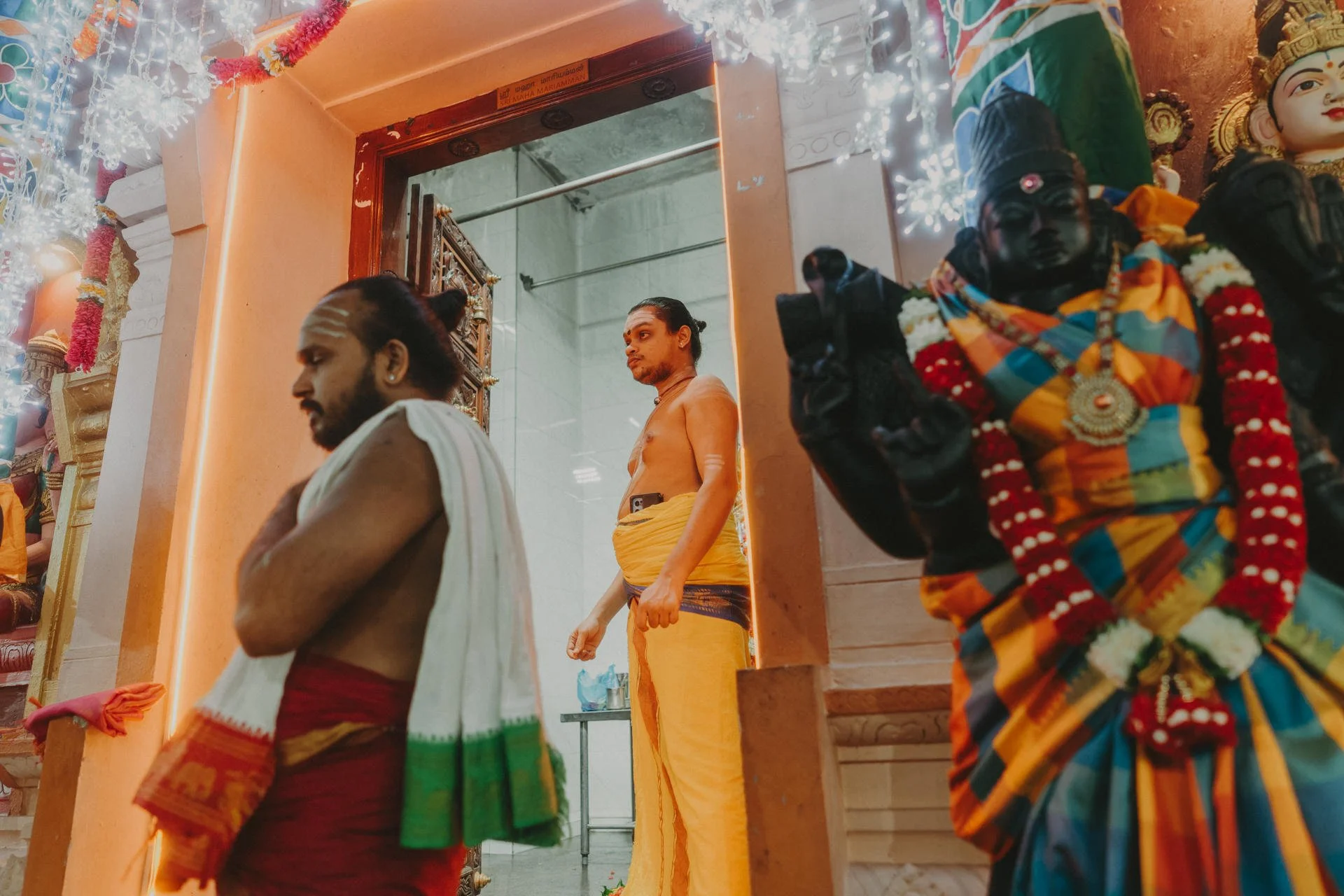 Sri Darma Muneeswaran Temple Wedding34.jpg