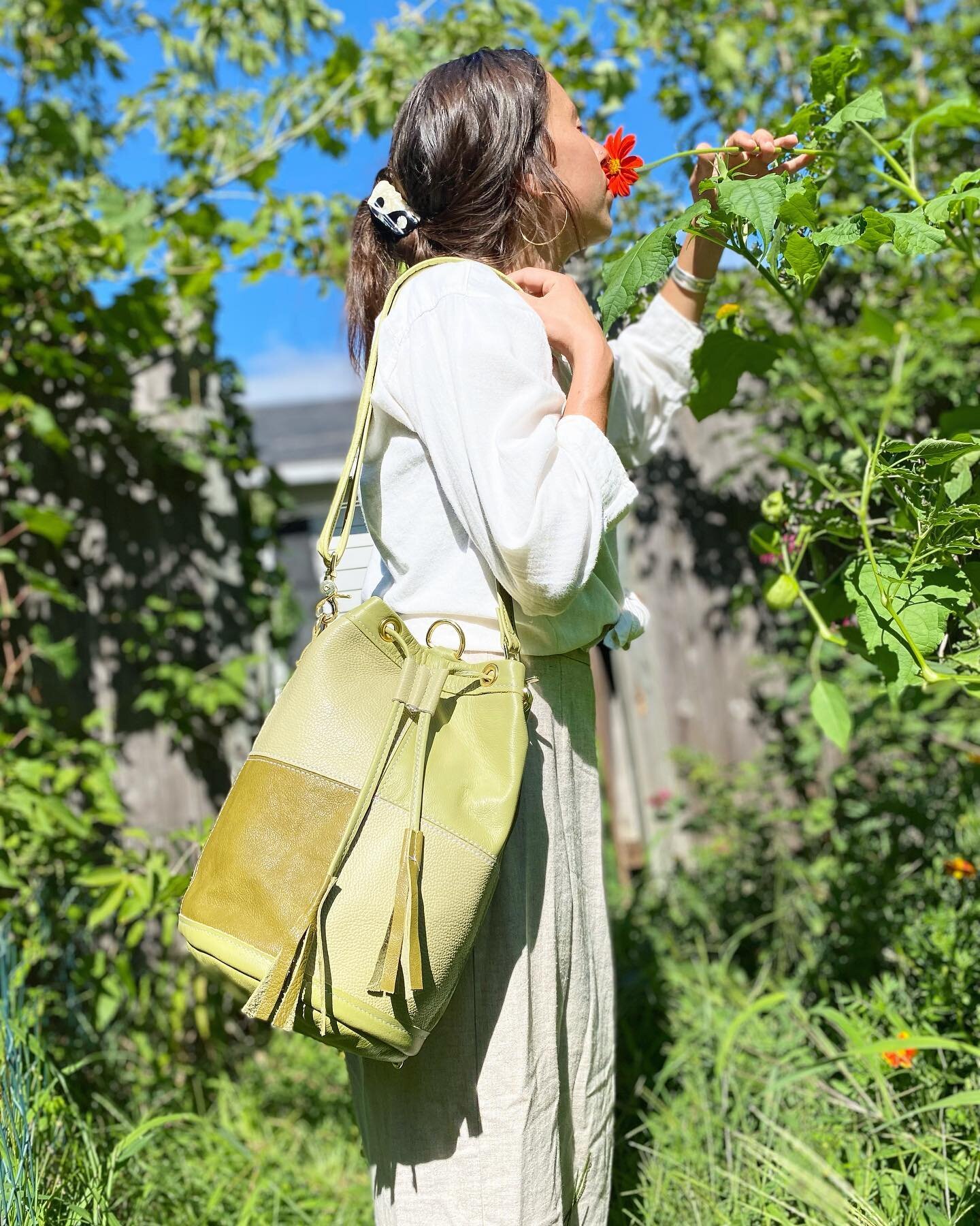 Bucket Bag in Juicy Garden Greens 🌱🍈🪲
I&rsquo;m already reminiscing about these warm bright Summer days as Fall starts to show itself 🌱 This mix of greens is one of my all time favorite combinations 🌱 It&rsquo;s now available ready to ship in th