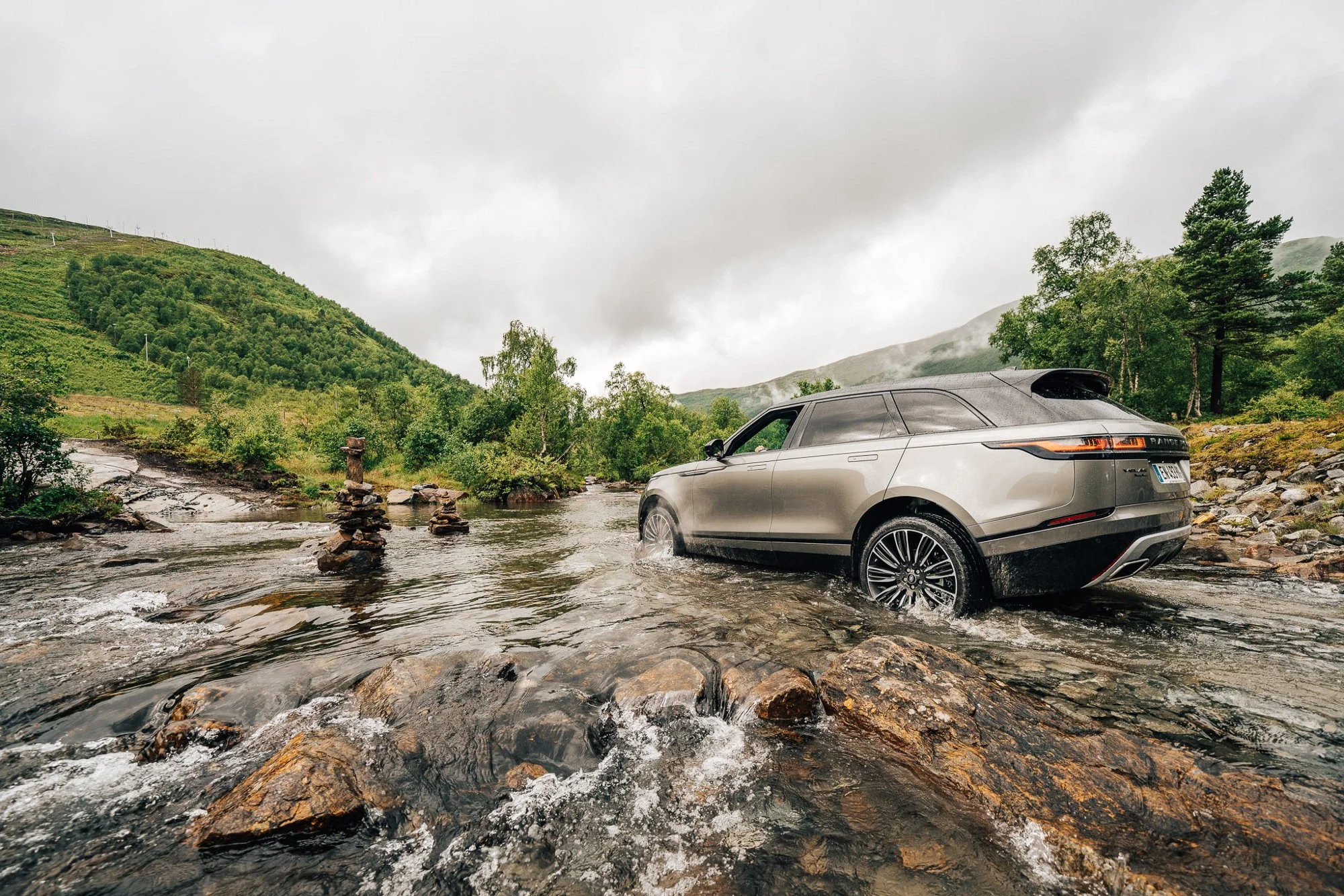 Alnes Lighthouse and Land Rover River Crossing | Jakub Fišer