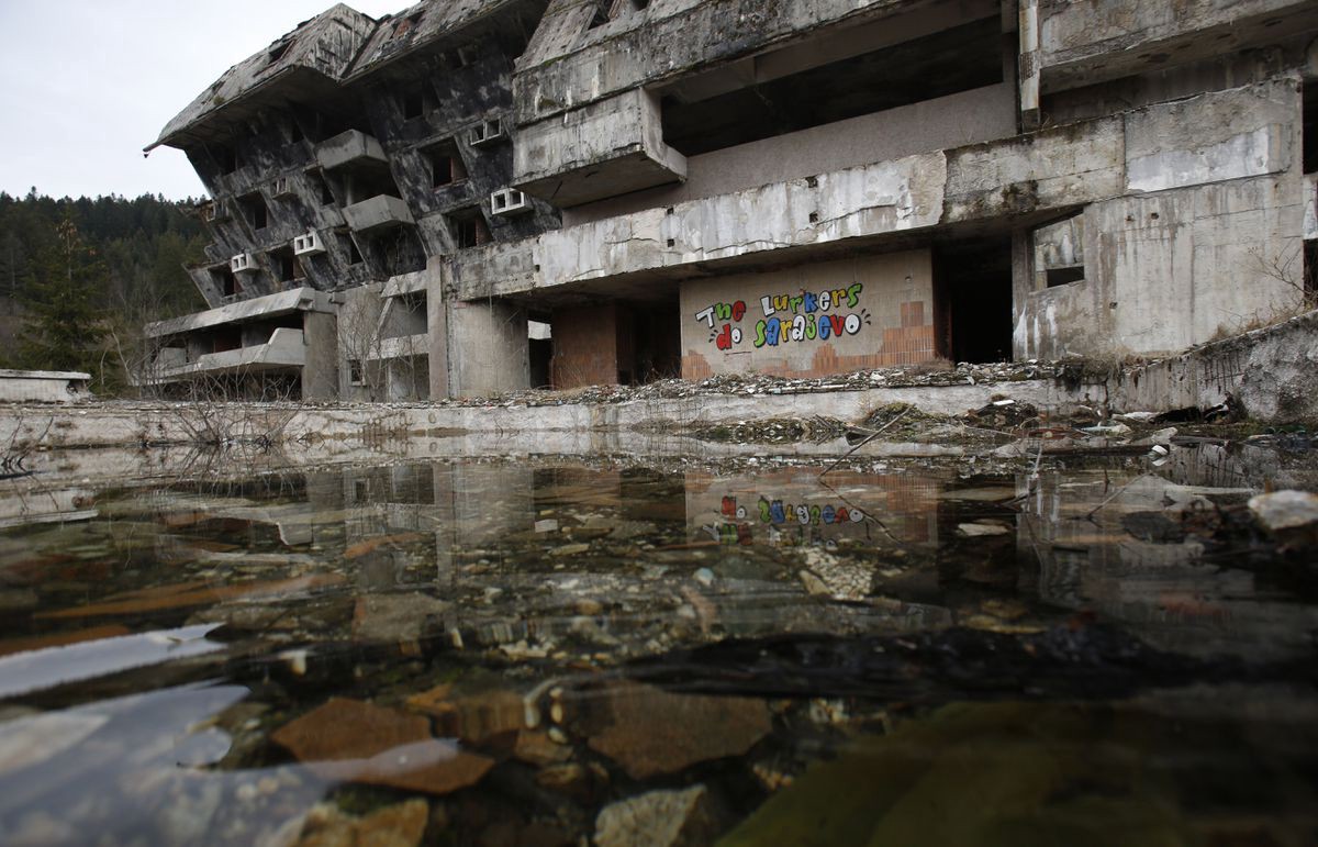 The hotel near the ski jump in Sarajevo | APAP PHOTO/AMEL EMRIC