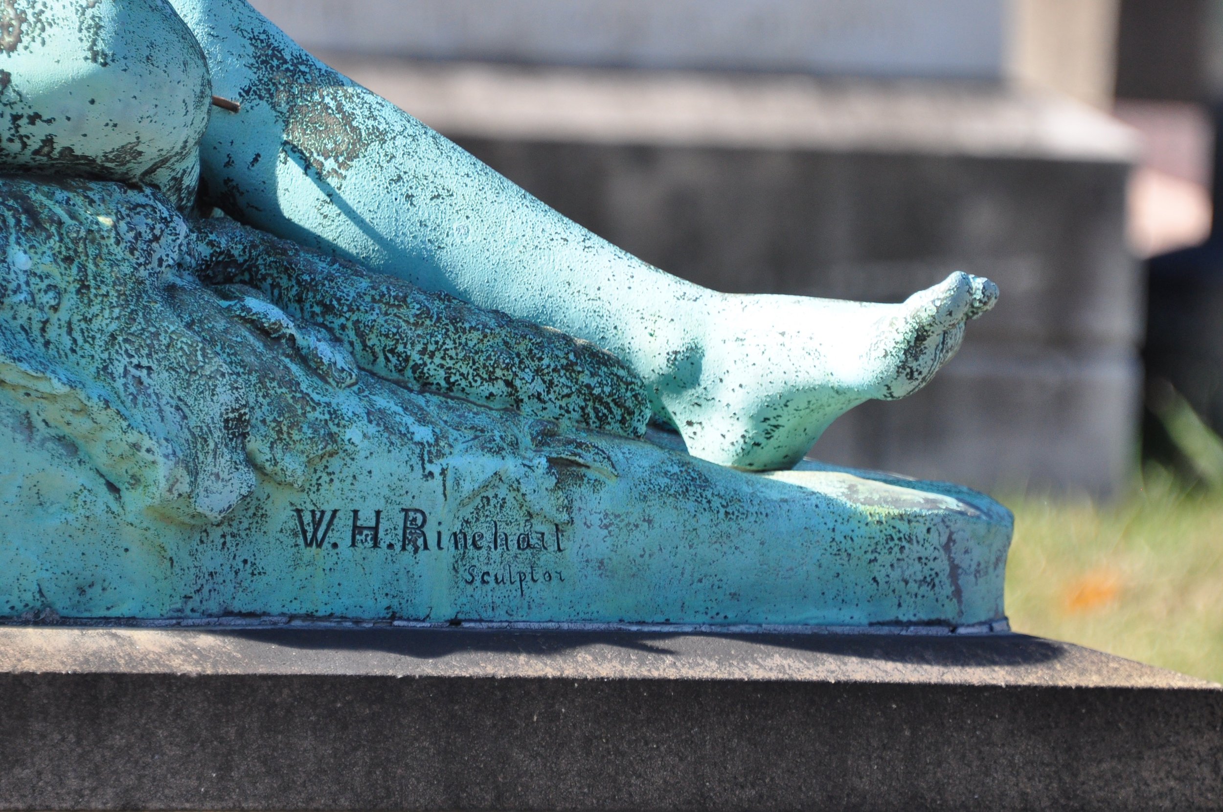 Rinehart sculpture signature Original.jpg