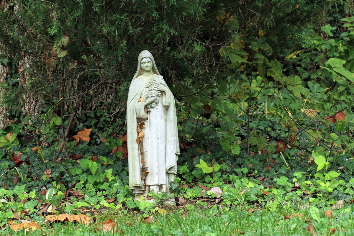 woods statue.jpg