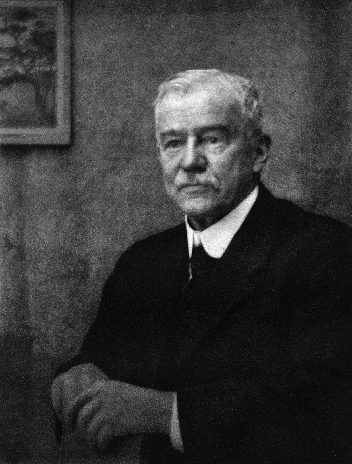 A formal photograph of Dr. Howard Kelly at an older age.