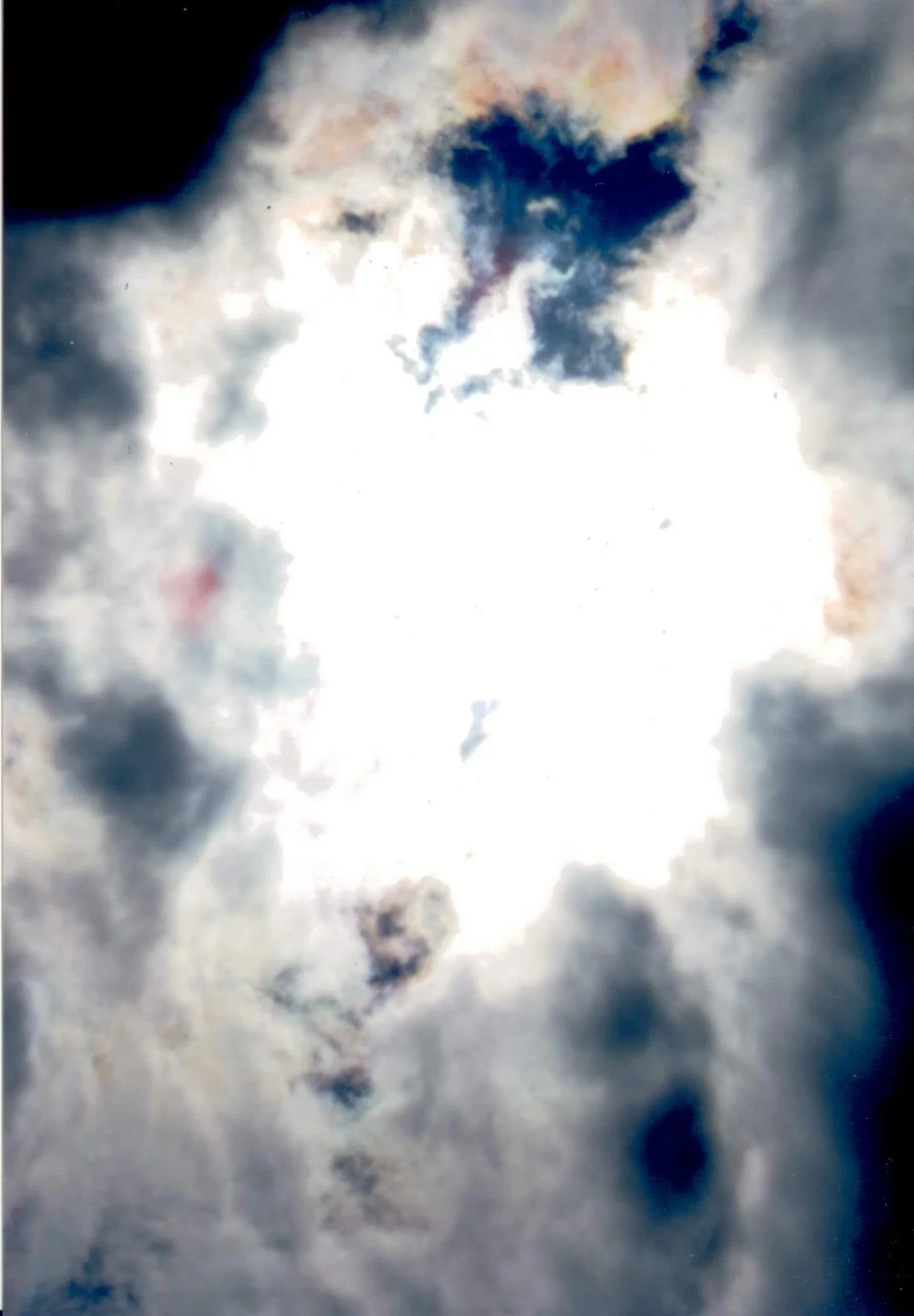 In questa foto ci sono spiriti che bloccano i giovani per incontrare il loro amore. Ci sono persone che cercano aiuto e con i soldi pagano qualcuno per incontrano il loro amore. Poi ci sono persone che odiano DIO UNIVERSALE che non ci è dato un buono destino. Altre persone si dedicano alla compagnia degli animali. Questo problema viene dalla invidia spirituale dovete pregare, con la preghiera si vince contro lo spiritismo carbonico.