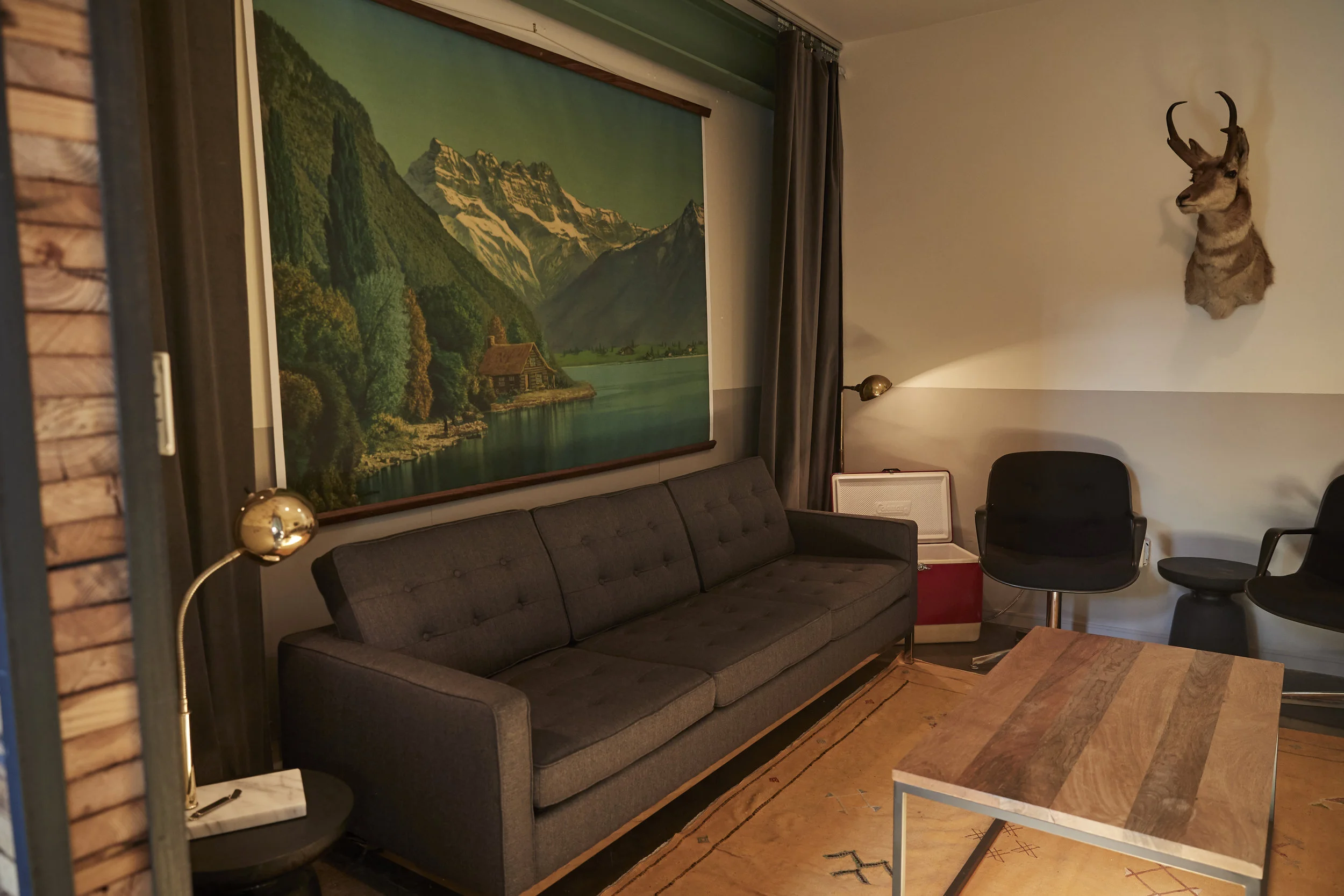 Groom’s Room