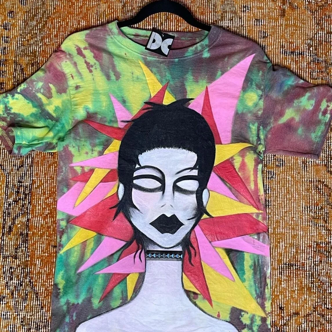 SOLD #oneofakindart #wearableart #vintageclothing #customclothes #punkclothing wearableart #handpaintedclothing #oneofakindpieces #oneofakindart #oneofakindclothing #emostyle #punkrock #newwave #gothgirl #retroclothing #vintage #vintageclothing