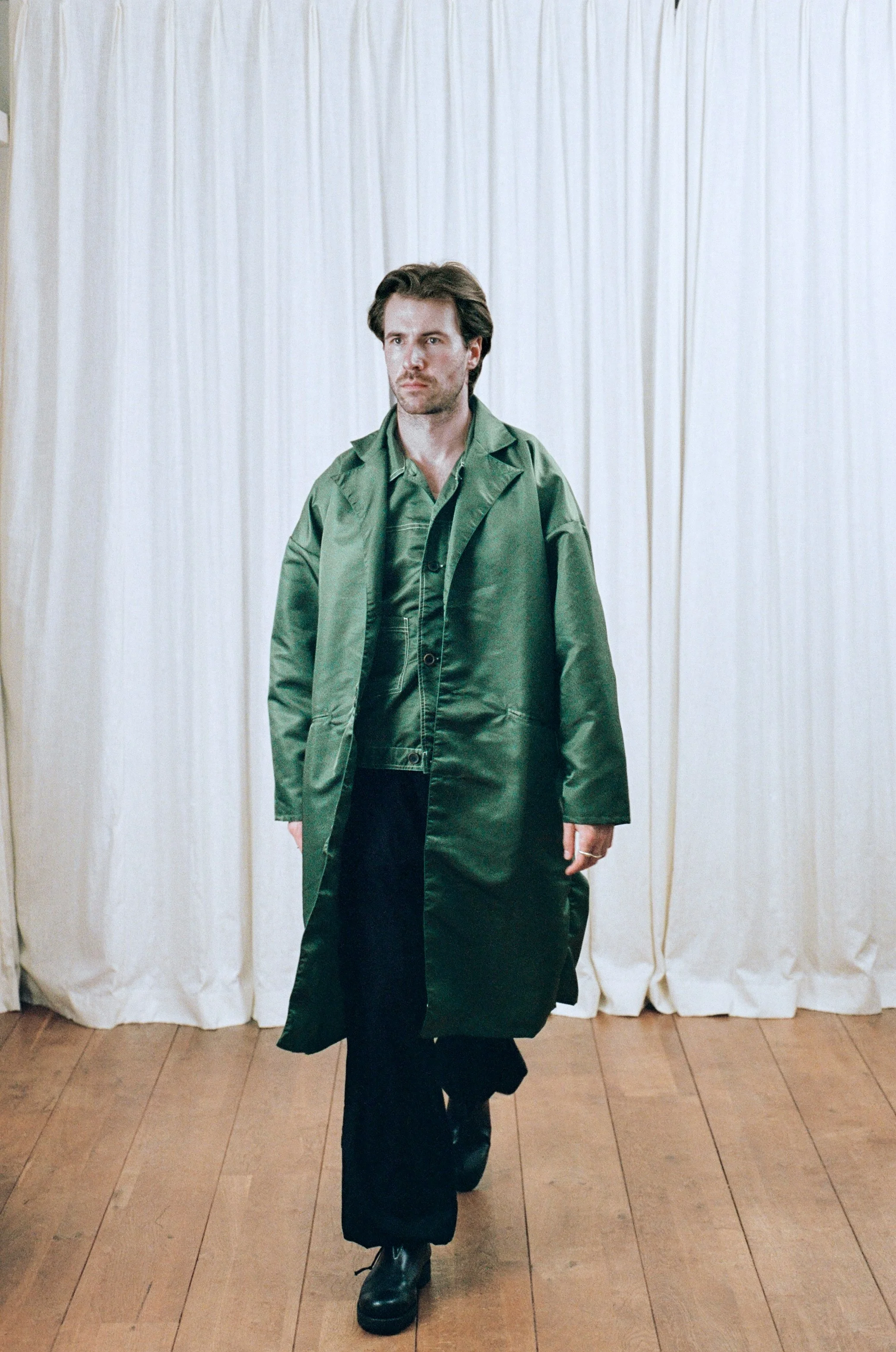 AIESS27LOOKBOOK42.jpg