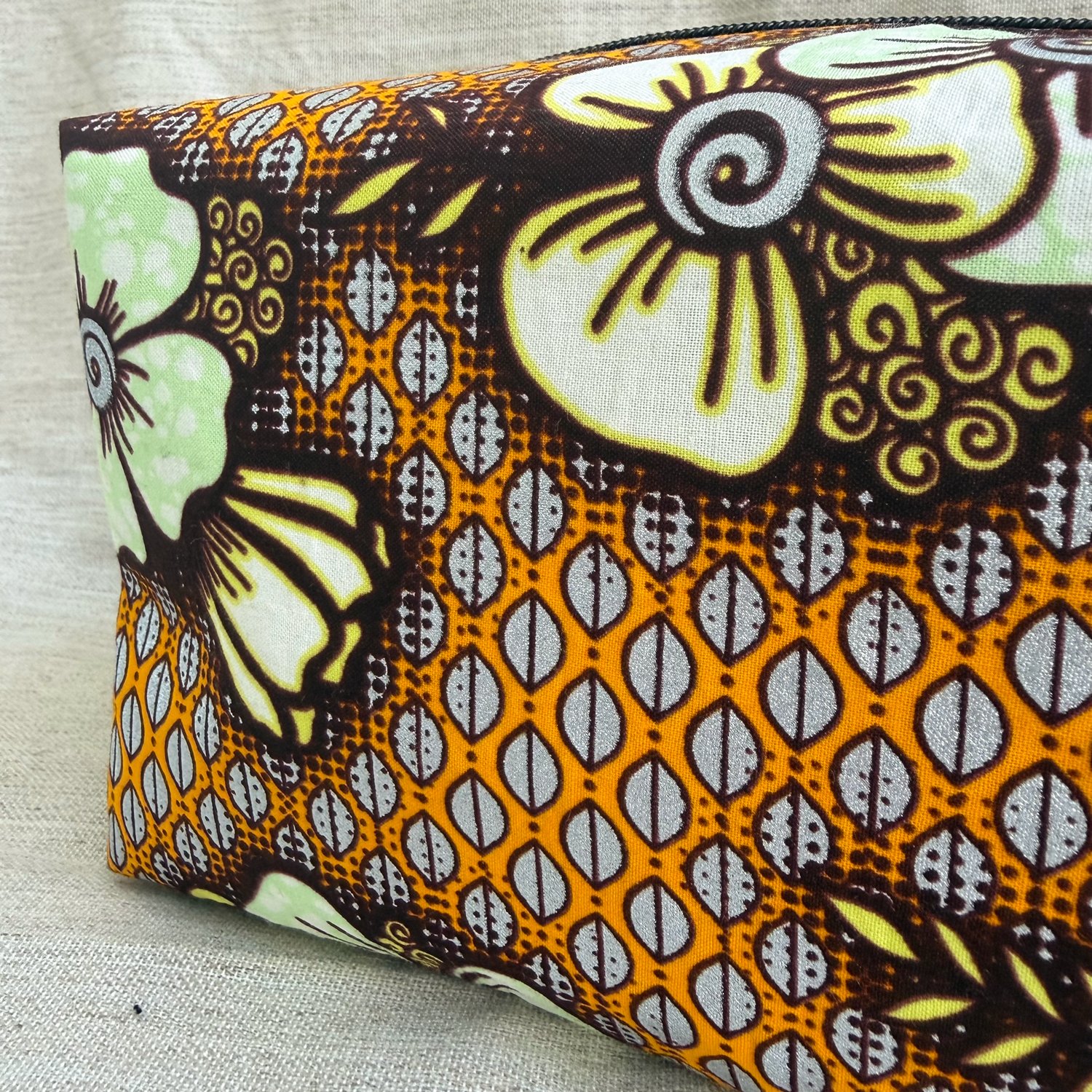 Bahaari_dopp-kit-Tiare-Flower2.jpg