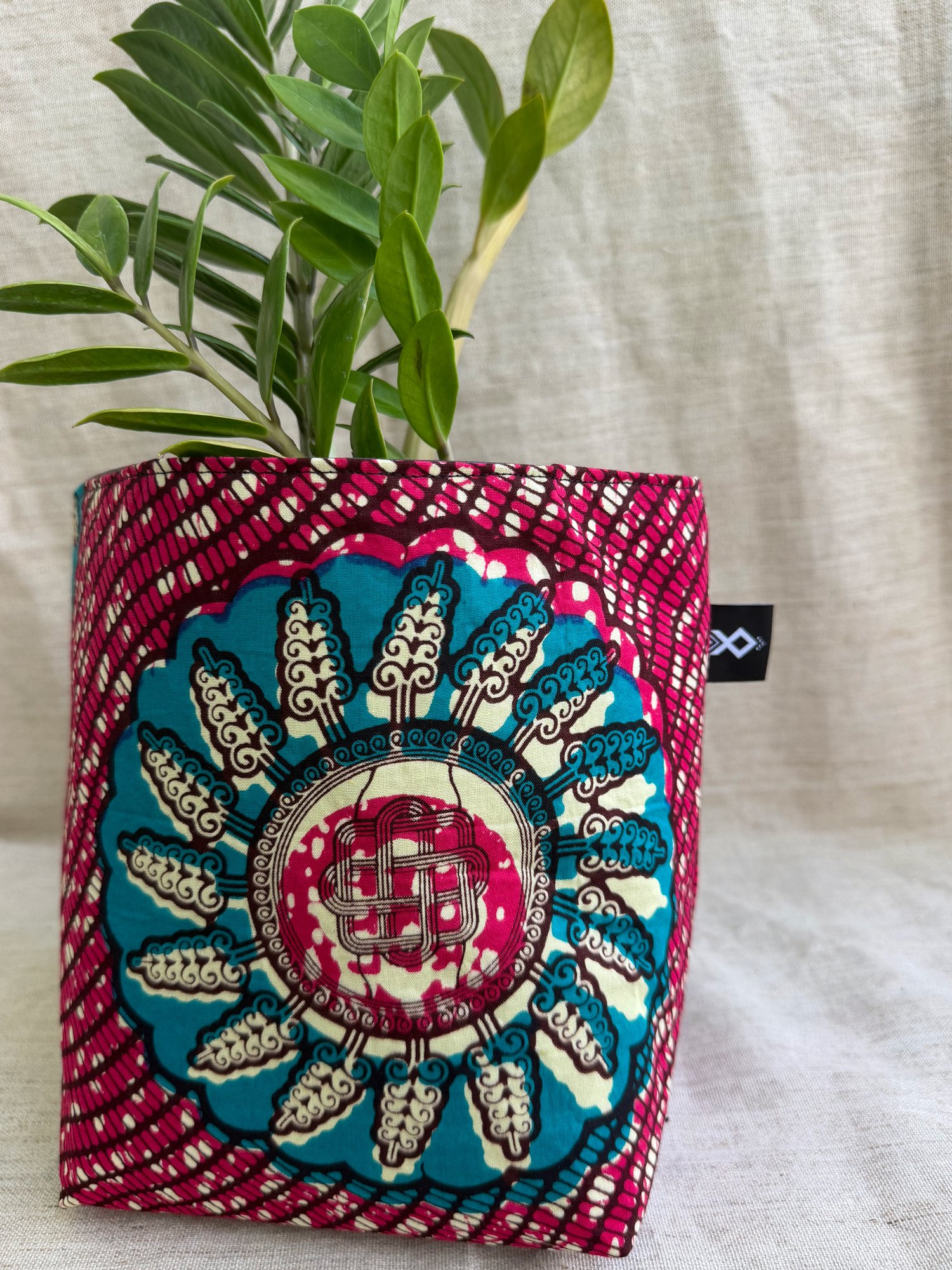Basket-teal-flower.jpg