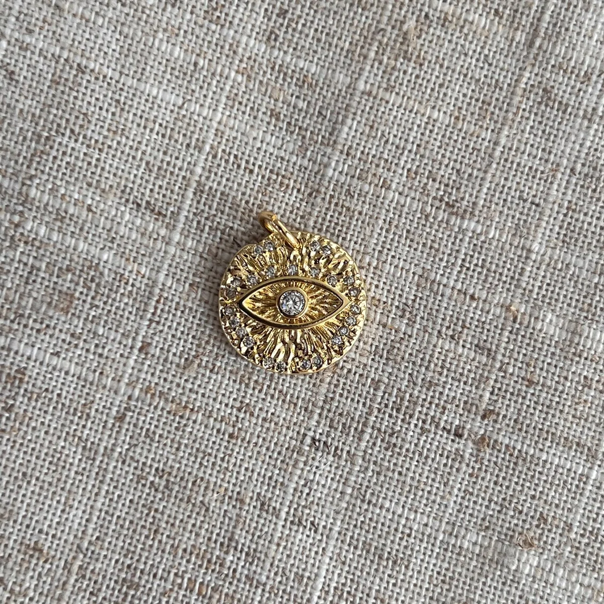 Bahaari_Charm-eye2.jpg