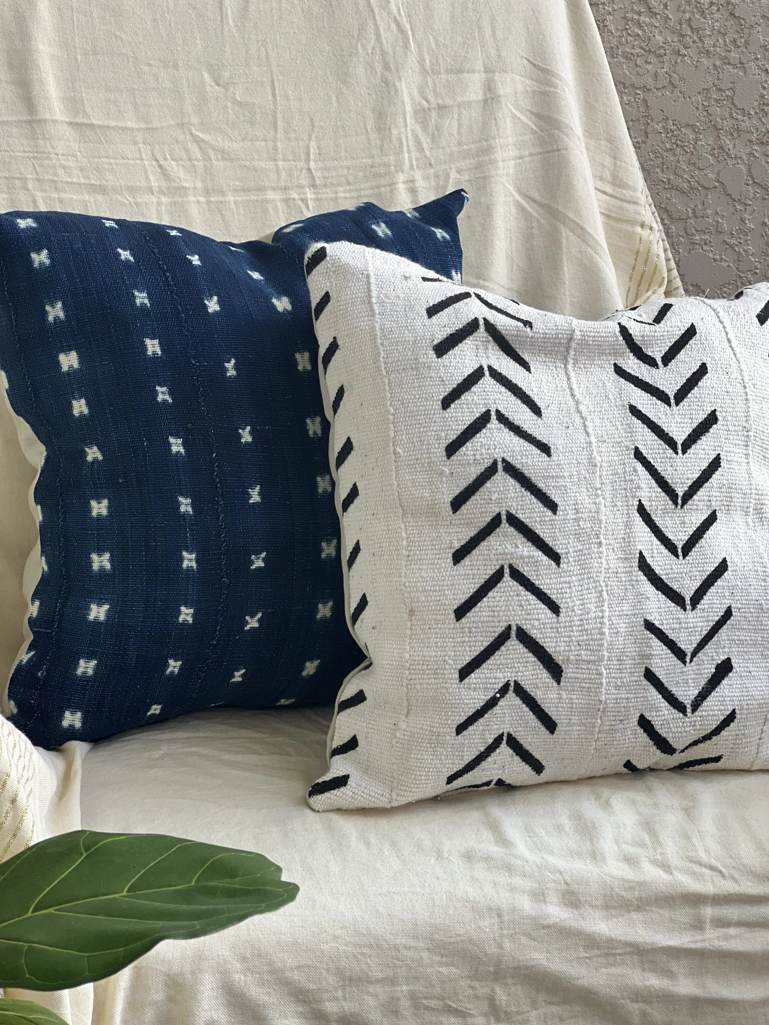 Bahaari_Mucloth Pillow Cover_White2.jpeg