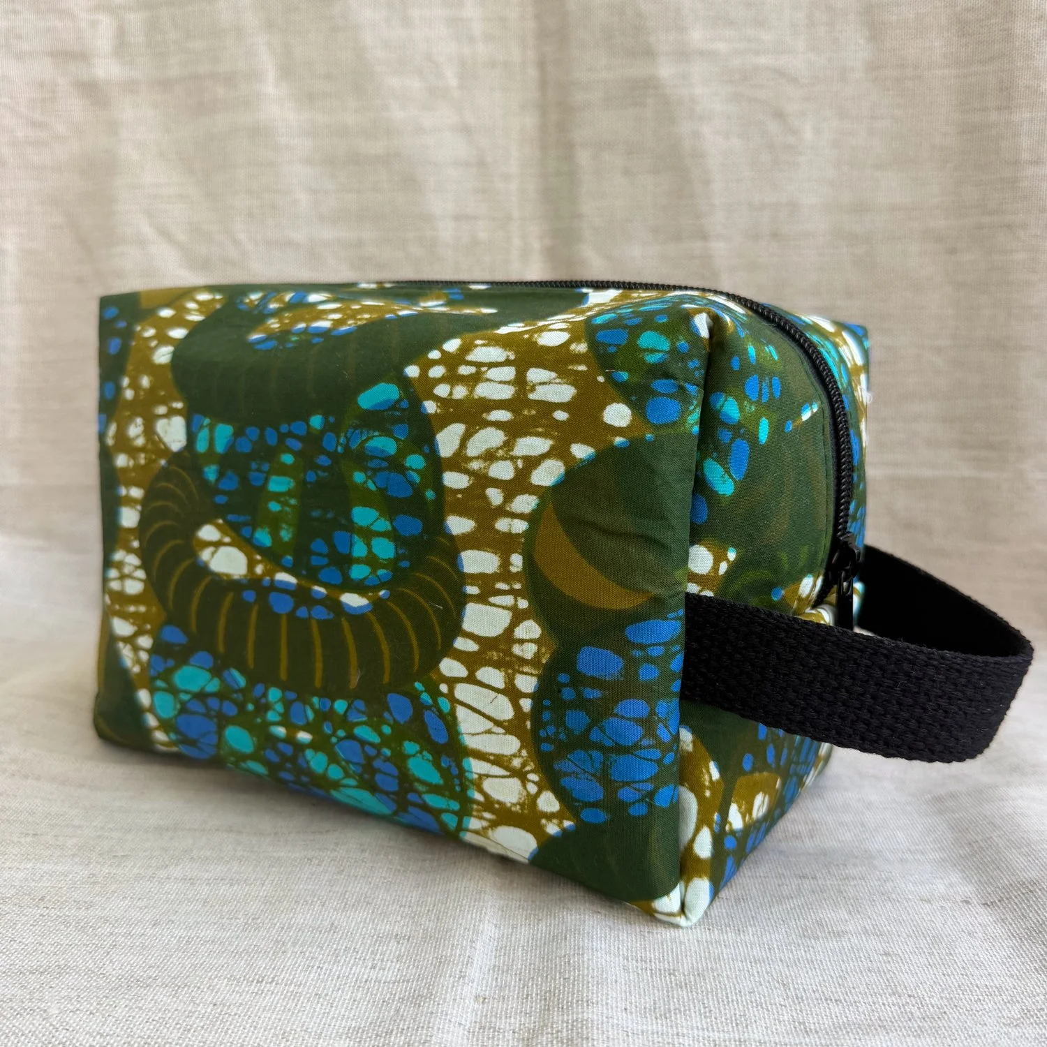 Bubbles Dopp Kit